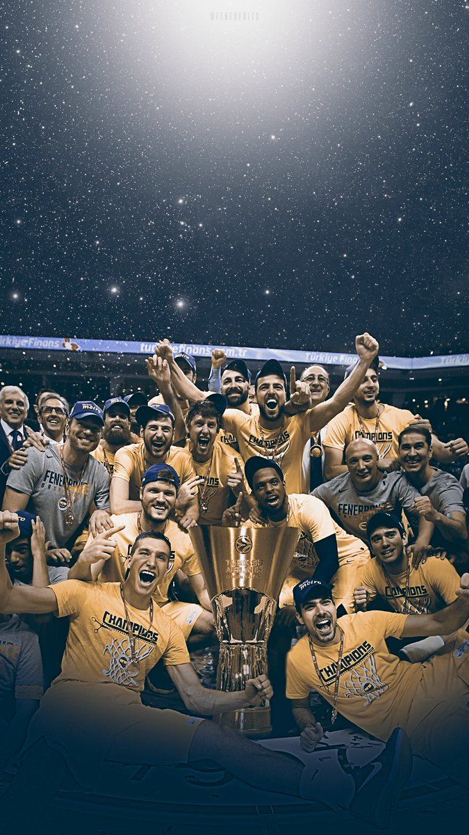 TuhafAmaGercek's tweet photo. Avrupa Şampiyonu Diyeceksiniz 👊

Fenerbahçe, Euroleague şampiyonu olan ilk Türk takımı oldu.

#Fener4Glory https://t.co/uO0eRryrCp