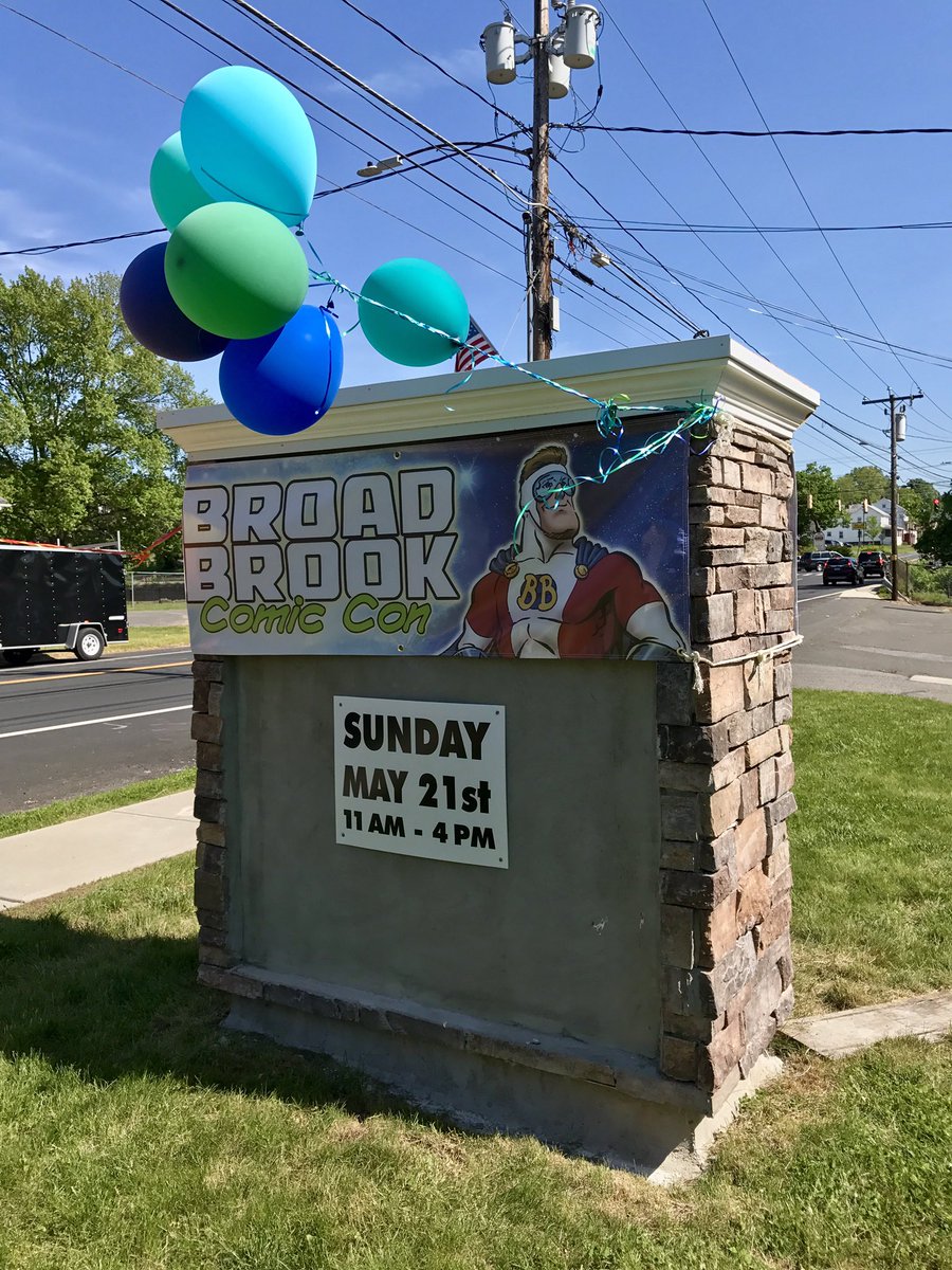 ConnLUG's tweet photo. That's a wrap for #BroadBrookComicCon 2017 in #BroadBrook, Connecticut! Thanks for joining us! #LEGO #AFOL #ConnLUG https://t.co/2pwuhzbHXx