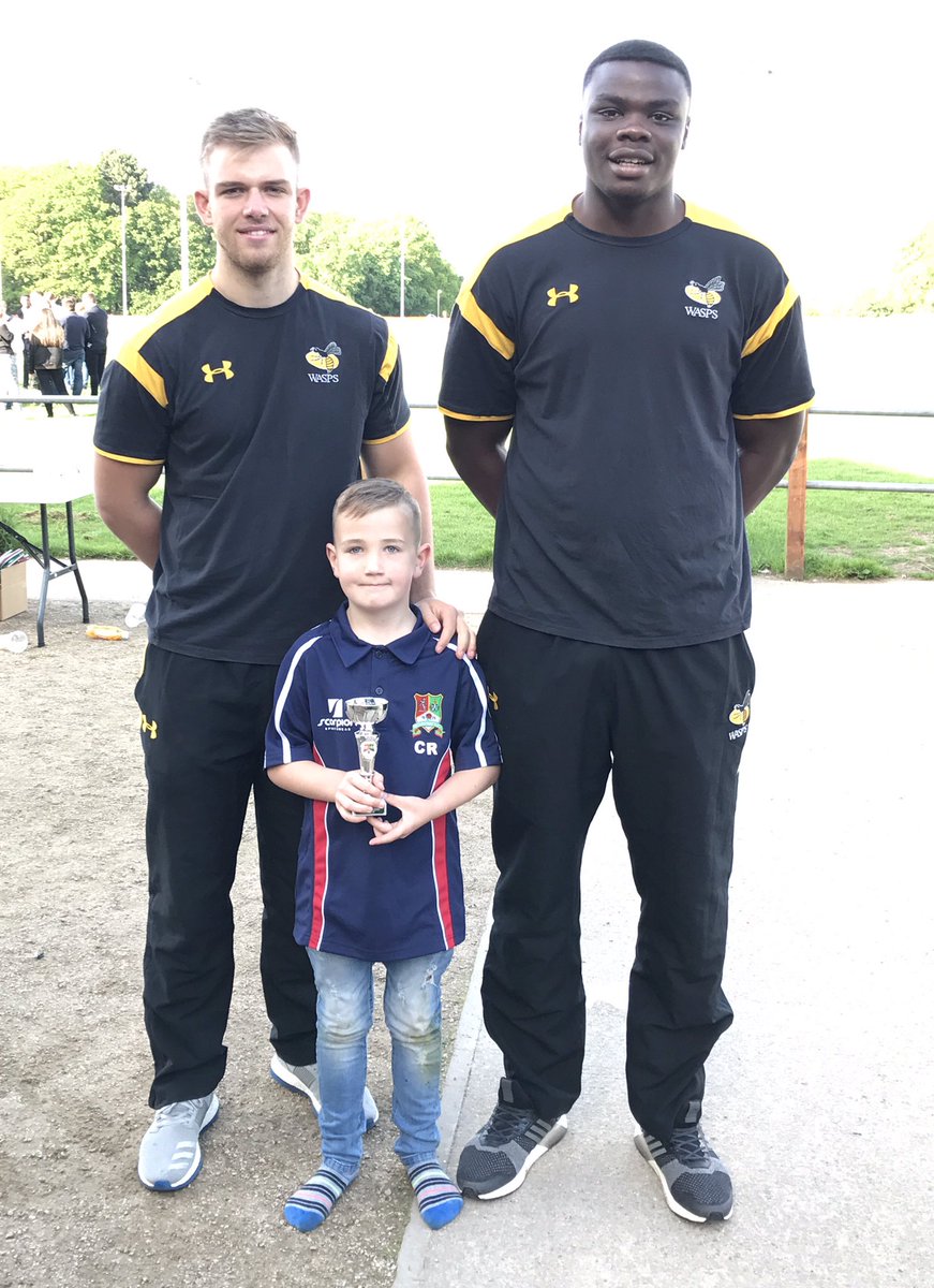 About_Time_Too's tweet photo. Charlie's first ever presentation💚❤️💚 #bestattacker #futurescotlandstar #oneclub #broadstreetrfc #u8s @ConnorEastgate @broadstreetrfc https://t.co/AeGYgqQB0G