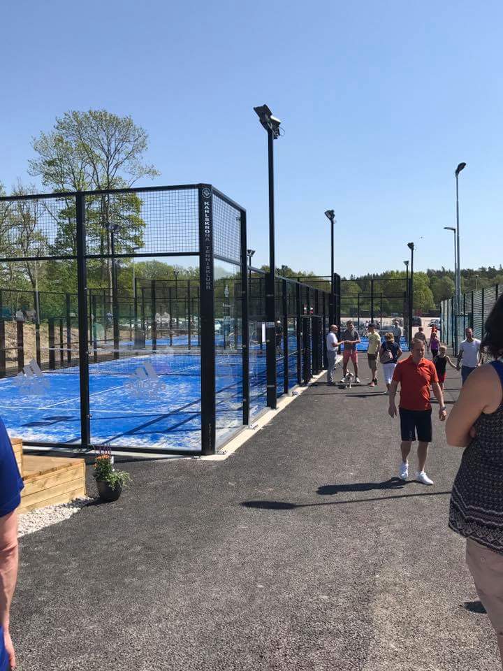pcdlx's tweet image. Ayer inauguramos nuestras dos #pistasdepadel en #karlskrona #suecia seguimos creciendo y haciendo crecer el #padel fuera de #Espana