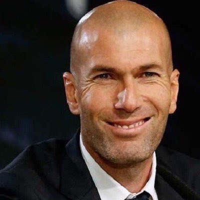 Mohad_RMA's tweet photo. ف سنة ونص جاب الأبطال والليغا وبطل كاس العالم للأندية والسوبر واصل لنهائي الأبطال للمره الثانية ، وفيه ناس للان تقول عنه متدرب ؟! 

#زيدان ❤ https://t.co/45mkwPpMhI