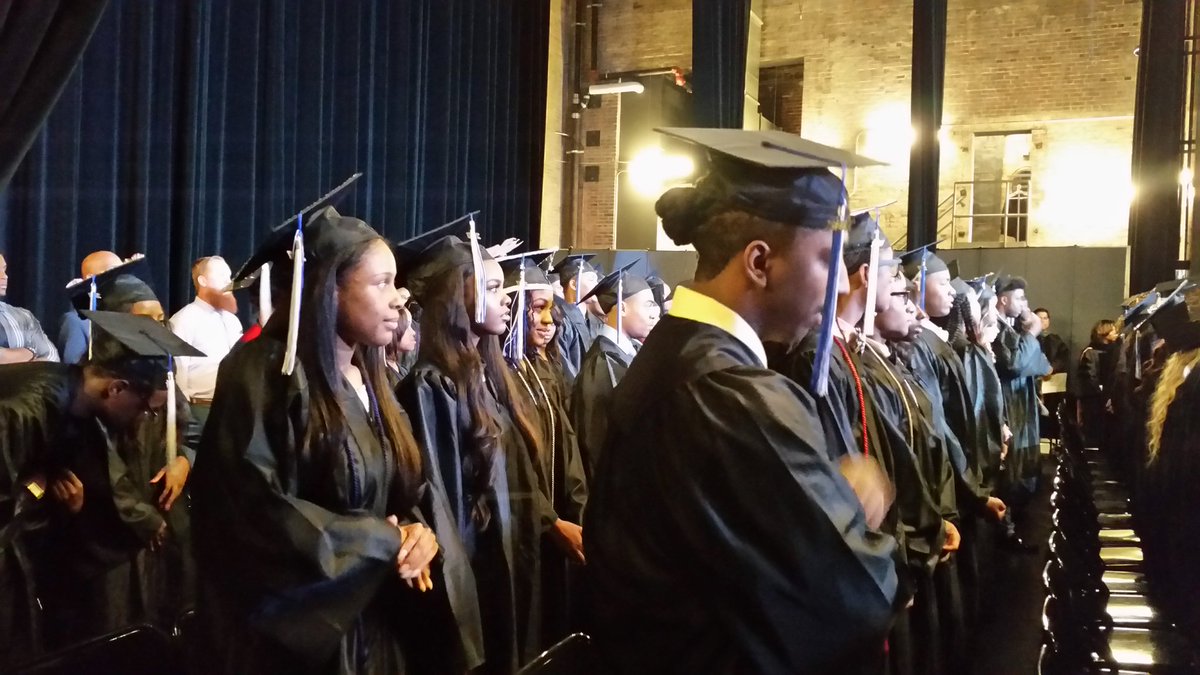 Confluence_Acad's tweet photo. Right now - Grand Center Arts Academy's Class of 2017 commencement. #charterschools #30DaysofGrad https://t.co/DYfRTSFw4e