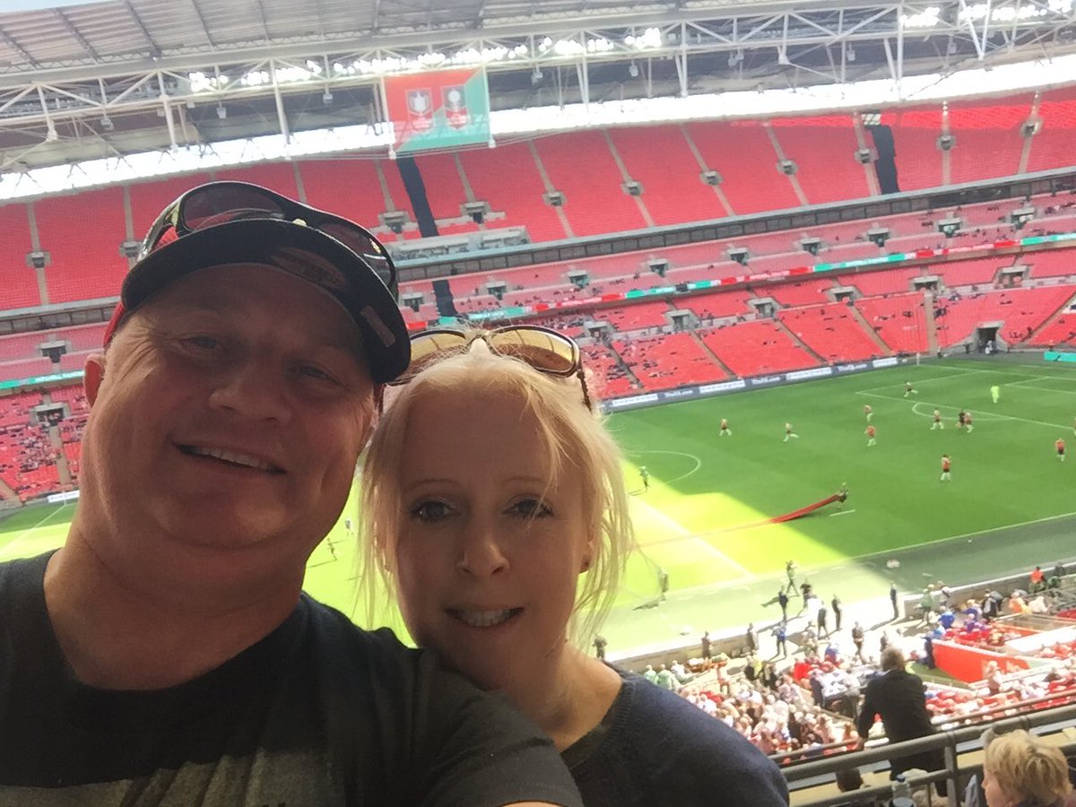 dunsjd's tweet photo. Great day @wembleystadium for #NonLeagueFinalsDay - congrats to @SouthShieldsFC &amp; @YorkCityFC for #FAVase &amp; #FATrophy wins! @FA @BuildbaseUK https://t.co/ZG61yQOgYn