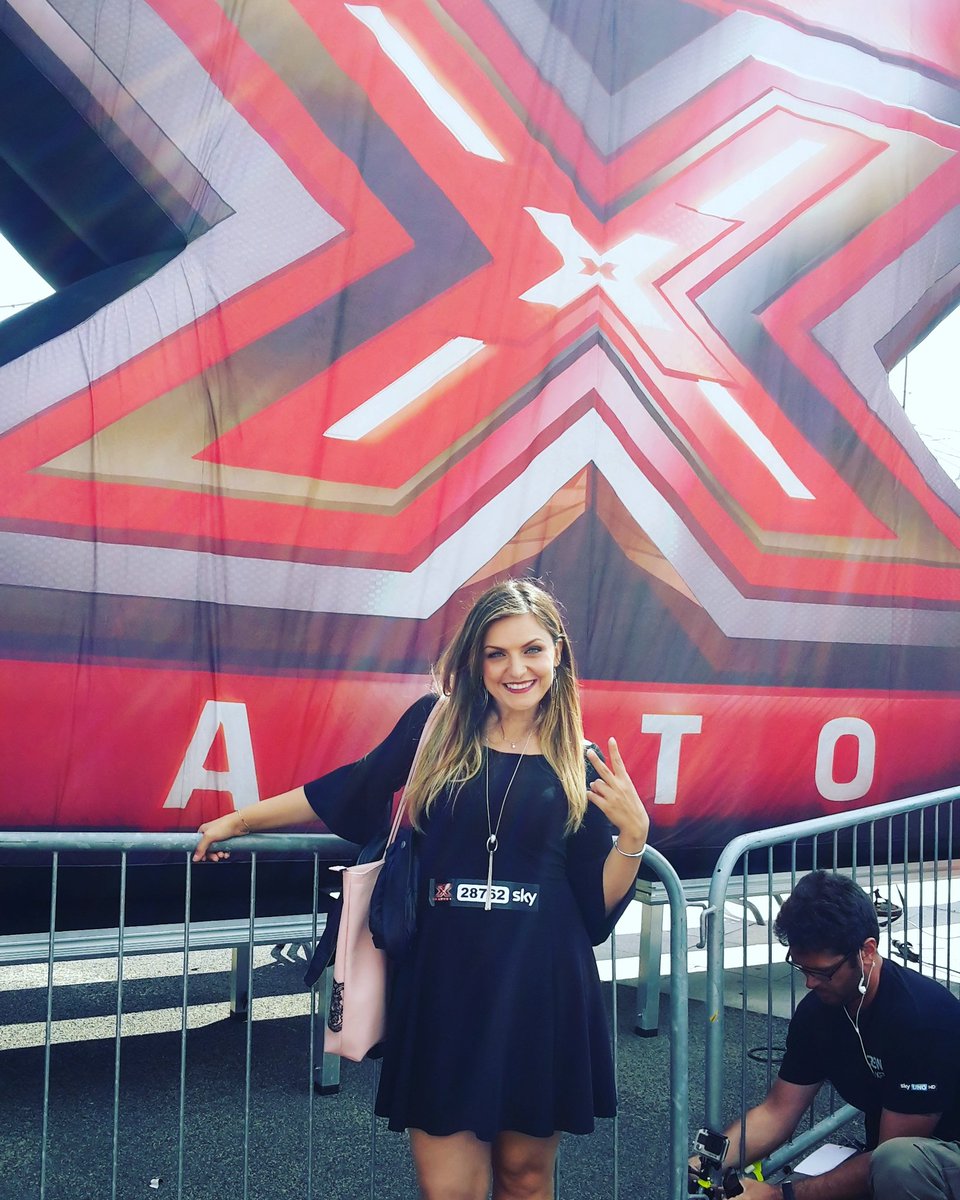 Rosspezzy's tweet photo. #XFactor 2017!!!! #emozione #indimenticabile https://t.co/DmJs9oo0IJ