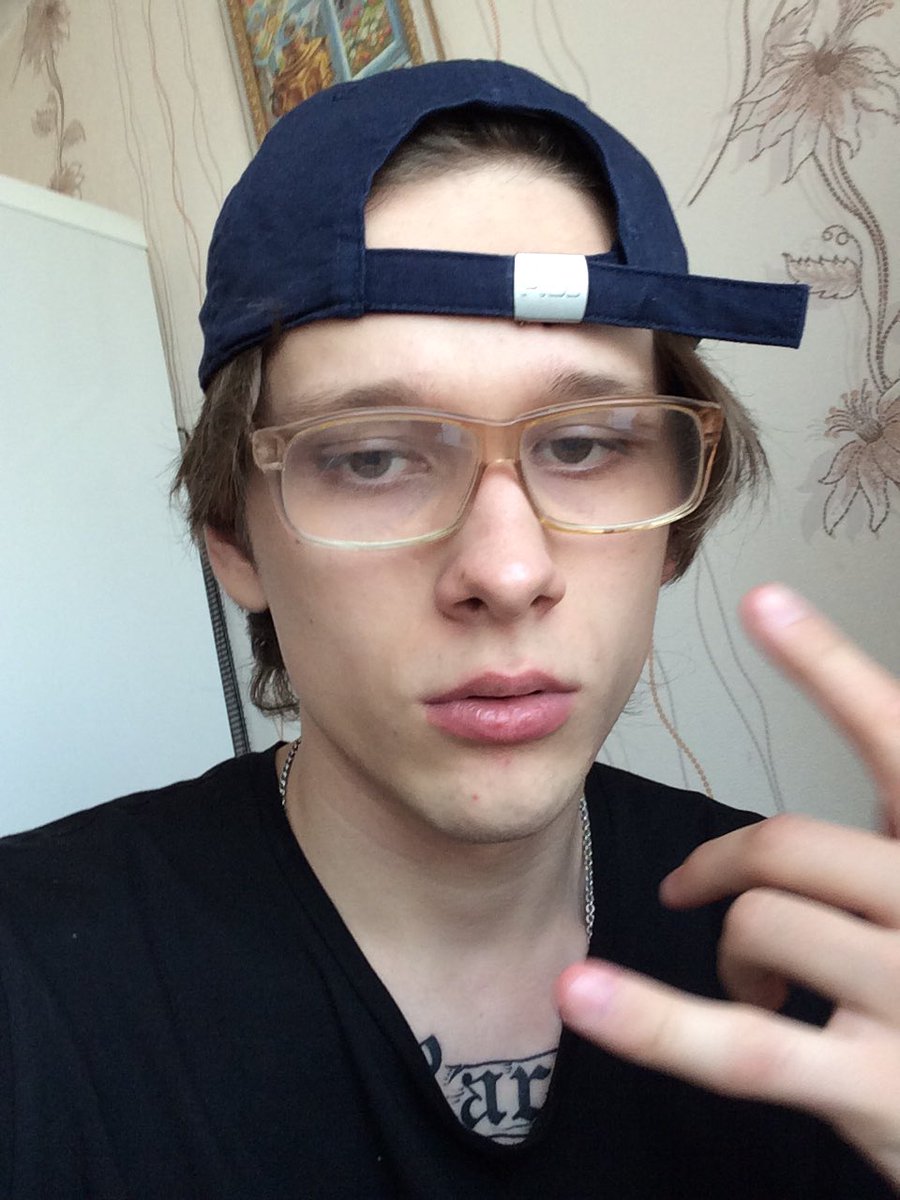 speromine's tweet photo. Очки #деда, это #classno, #. https://t.co/SQVB6yegZh