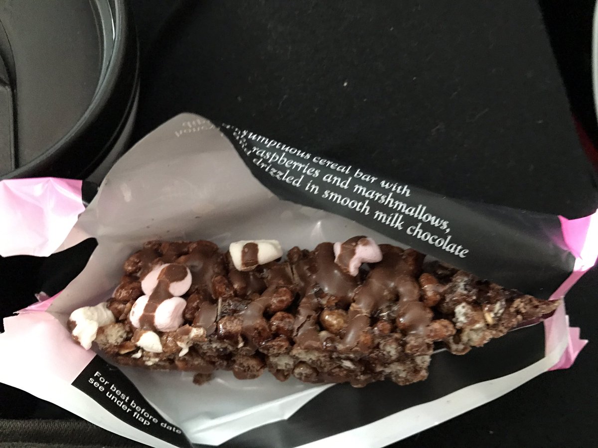 cityandclaire's tweet photo. @SlimmingWorld 4/6 bars broke my heart this week. I don't even want to eat the last 2 ๐ข#slimmingworlduk #hifibars #poorqualitycontrol https://t.co/2PLEKZQ0d2