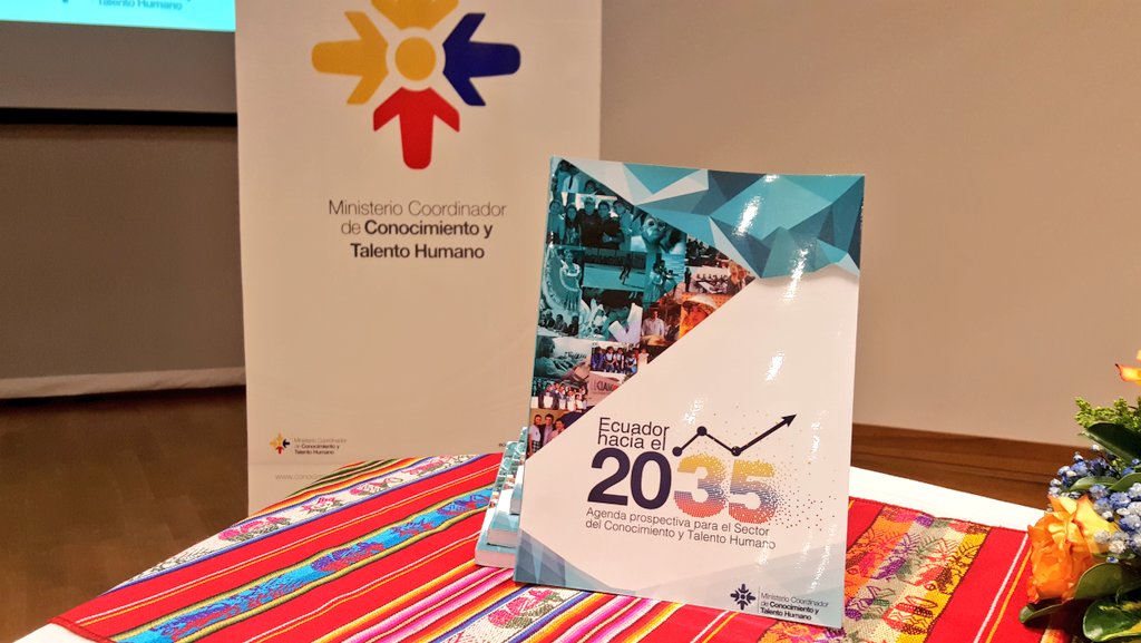 ConocimientoEc's tweet photo. Inicia la presentación de la Agenda Prospectiva hacia el 2035 del Sector de Conocimiento y Talento Humano https://t.co/5hkMh9XMek