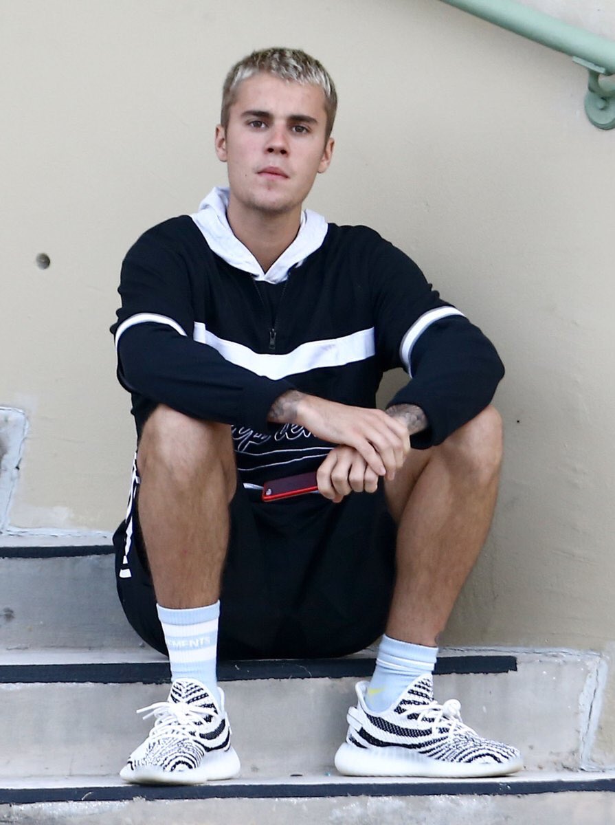 BieberBra2's tweet photo. Tá olhando o que?
Vai votar que é a melhor coisa que você faz 😂

JELIEBERS FOREVER
#JustinBBMAs https://t.co/60B83I7KOm