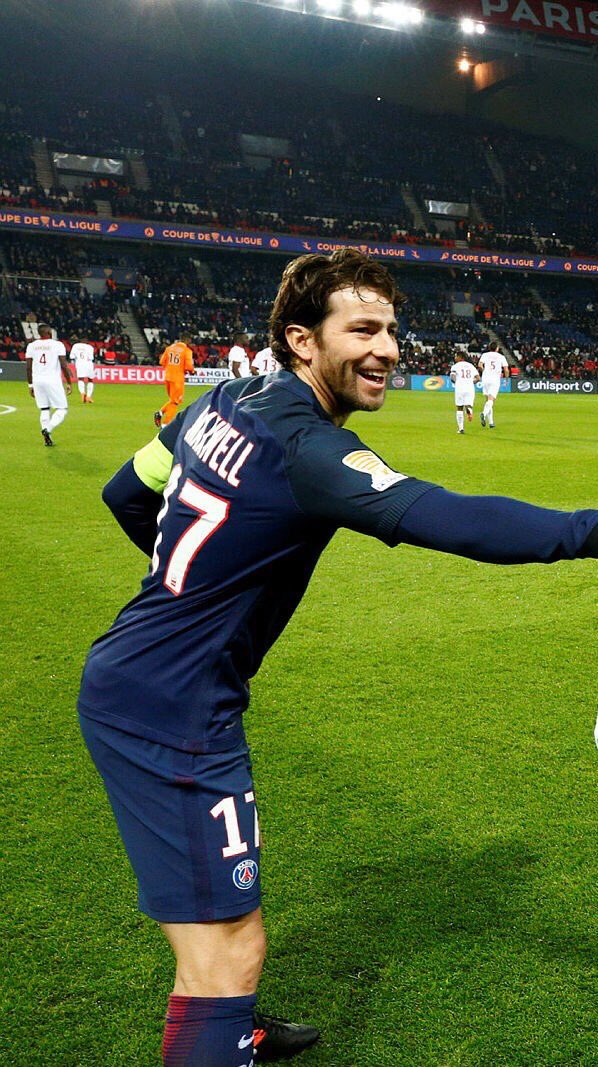 RemarksFootball's tweet photo. Maxwell played his final PSG game last night.

He's officially the most decorated club player of all time:

🏆🇧🇷 1
🏆🇳🇱 6
🏆🇮🇹 5
🏆🇪🇸 10
🏆🇫🇷 14 https://t.co/OlpykPbbGk