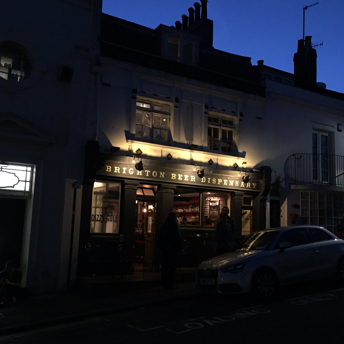 FiveCardStud1's tweet photo. When your neighbours become a prop store #fringe #thanks! #BrightonBeerDispensary #prop https://t.co/8cUvhqw2kz