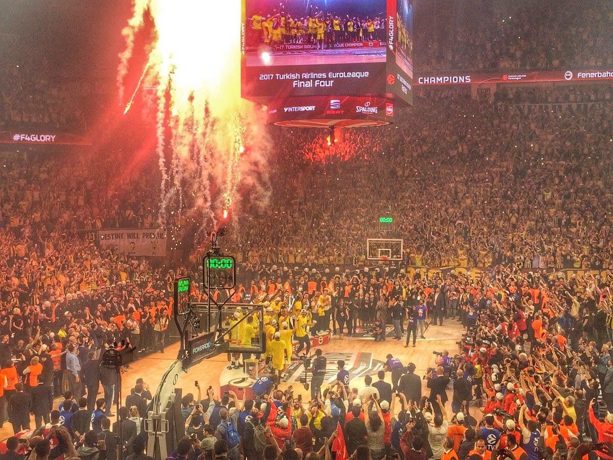 FenerbahceTRBN's tweet photo. ARMANIN HAKKINI VERENLER ASLA UNUTULMAZ https://t.co/FdCkBRIoHD