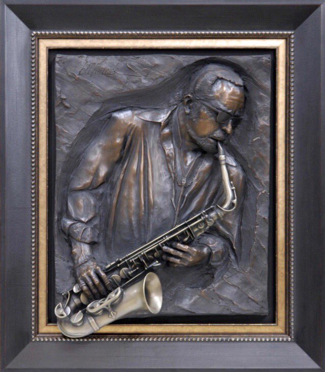 BestSculptor's tweet photo. Jazzman by Bill Mack #jazz #man #sculpture #bronze #frame #jazzman #fineart https://t.co/fR9zaHsWTY
