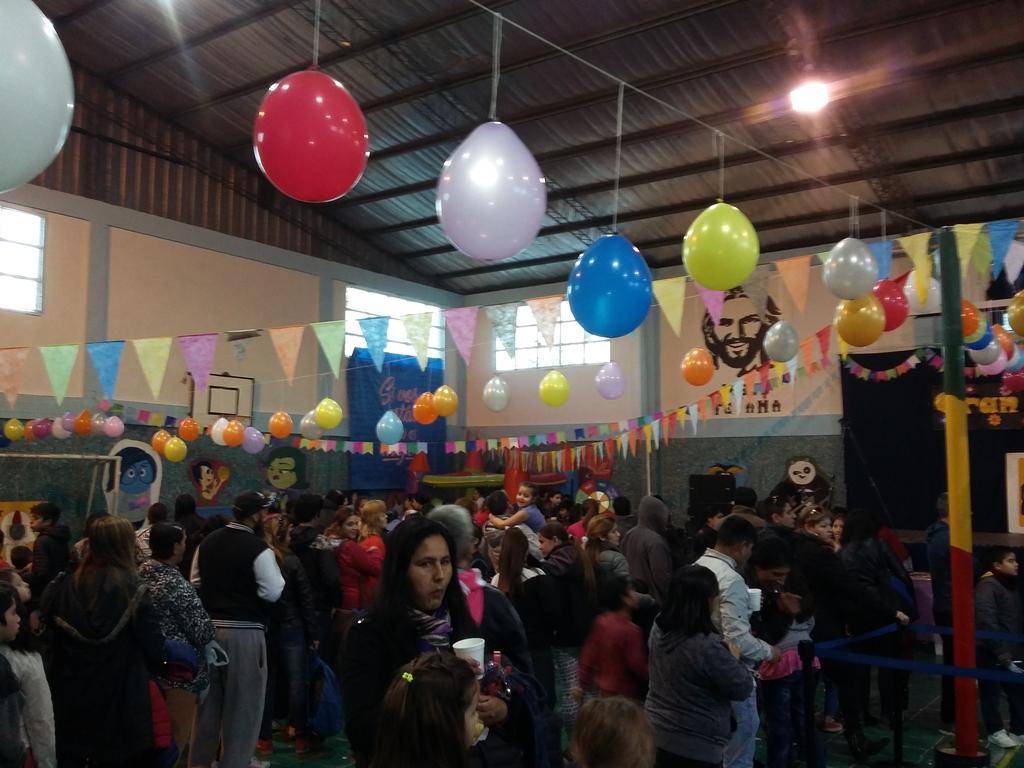 kakygustavo's tweet photo. Estamos participando de la kermesse familiar organizado por la secretaría de desarrollo social y departamento de juventud, felicitaciones!! https://t.co/E2B5yhZkXK
