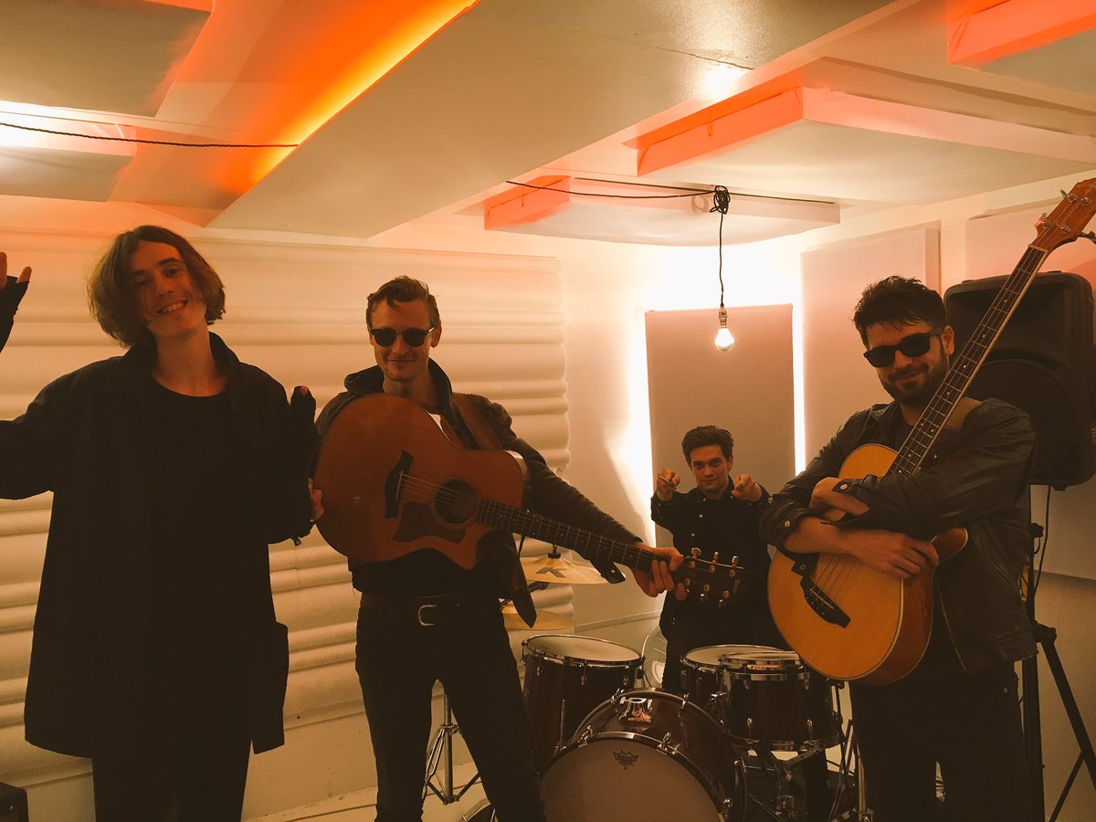 din_sounds's tweet photo. New video coming soon #music #london #band https://t.co/G6Fd7CpXCb