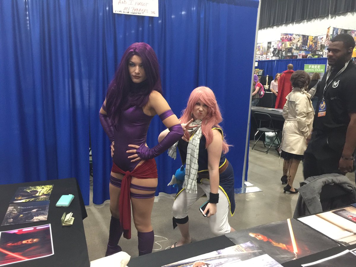 ICBC_ISSUES's tweet photo. Great cosplay pros @BritBliss and #superkayce @WizardWorld #cosplay #wizardworld https://t.co/UjURwC1KOV