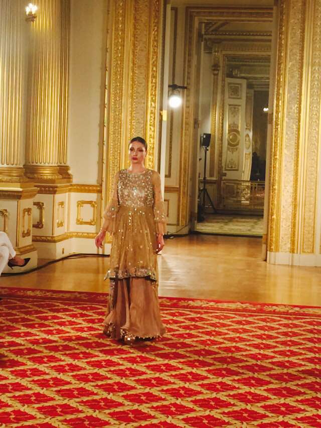 TSocialMama's tweet photo. Magnificent #MCouture on the #PFW11 ramp.
@pfwlondon @adnanansari @pakistaninvogue #PFW11 #pakistanfashionweek #pakistaninvogue https://t.co/zRLfQNwyxQ