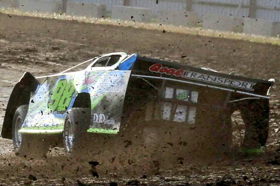 Graham_Racing's tweet photo. Playing in the dirt @BrightonSpdwy @inc_goat and counting down to next Saturday https://t.co/tmIZO5zI7p