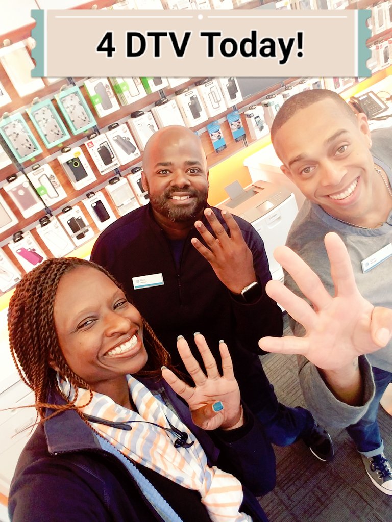 SandyInspirator's tweet photo. Slinging Scenes with Screens! #MobileTVs 4DTV today, 9 this weekend #1FLA in the house with #MightyMidAtlantic #LeanTeam #Execute #Elevate https://t.co/uJssQ58Nbd