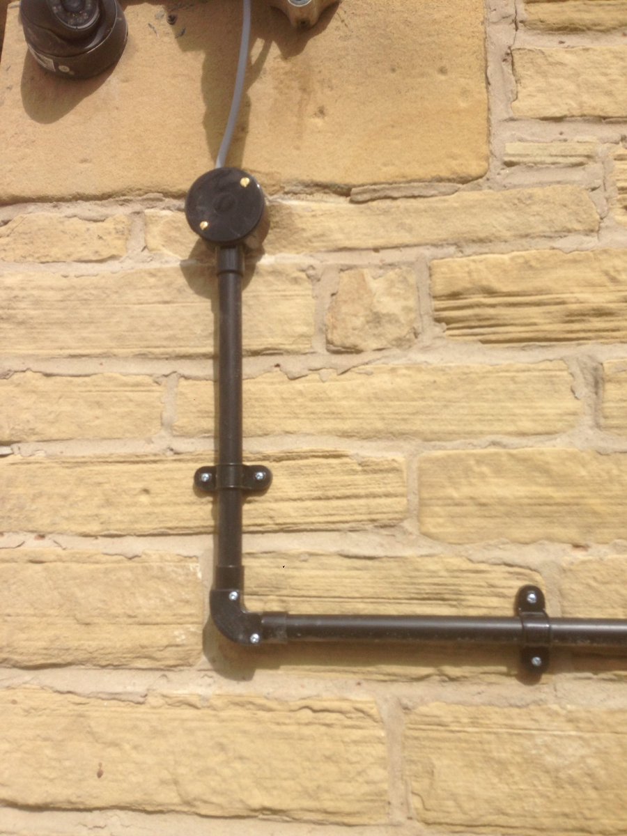 sgslocksmith's tweet photo. Magnetic lock fitted to the Wool merchant Hotel back gates, today. https://t.co/cDZRjCk1HI