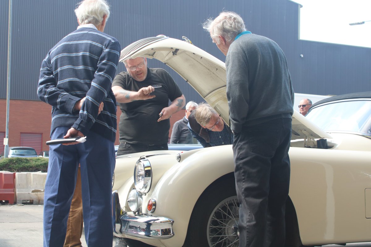 FenderBroad's tweet photo. Chris our chief mechanic and all round Jaguar guru gives some tops tips to the Jaguar owners club https://t.co/lj2NZPe5LP
