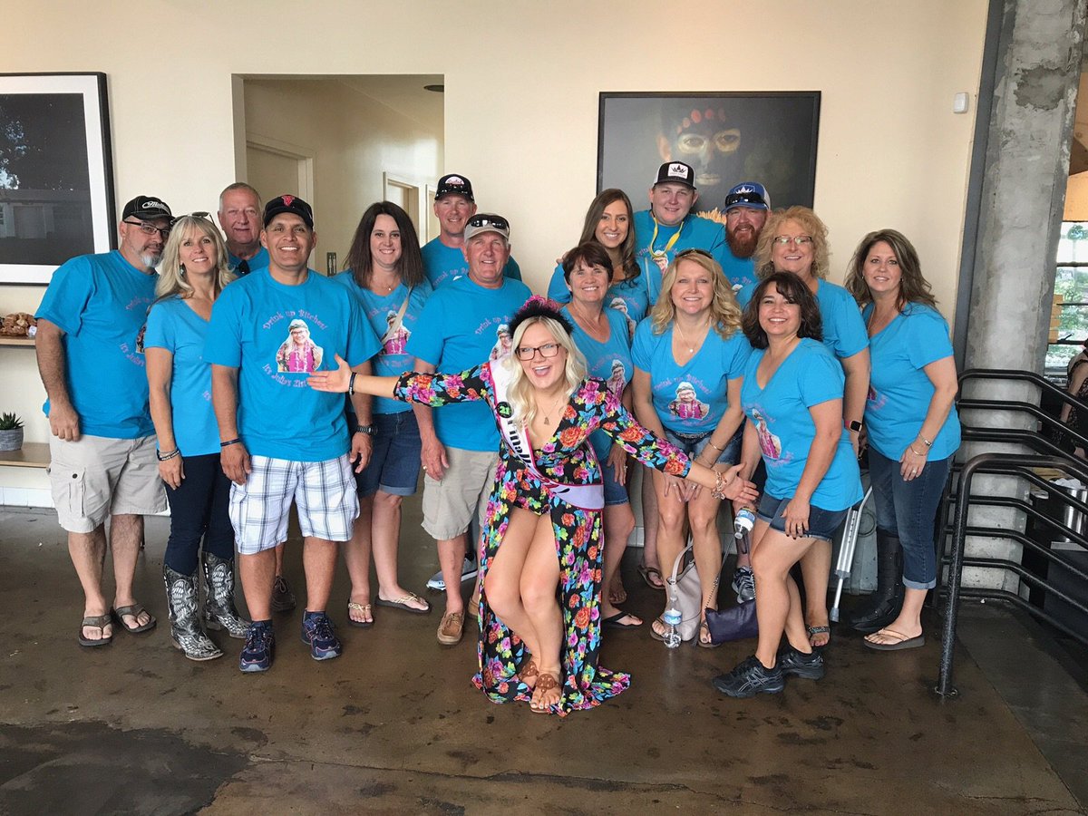 tawnj's tweet photo. @buzzbrainard HAPPY BIRTHDAY! @JuliaaGooliaa3 shares the same birthday and we are coming to see you at Margaritaville Friday. Get ready https://t.co/DHrJWxT1nZ