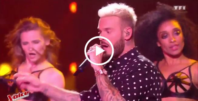 TheVoice_TF1's tweet photo. #TheVoice 
@MPokora met le FEU au plateau avec "Alexandrie Alexandra" ▶ https://t.co/tfA8OAAAq5 https://t.co/mfX4TmBQYQ