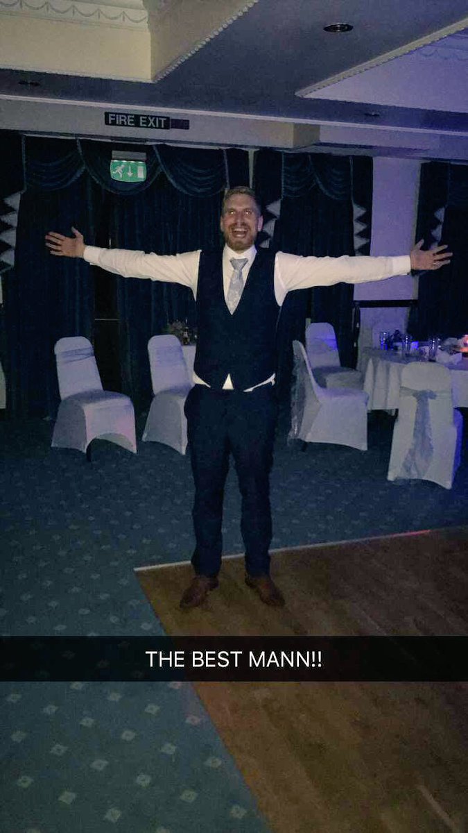 richiemann87's tweet photo. The #RichieMannShow ladies & gentlemen.
Credit to my vice captain @MrLukeBooth1 for capturing such a candid shot. #BestMann https://t.co/dXzLWD3BC7