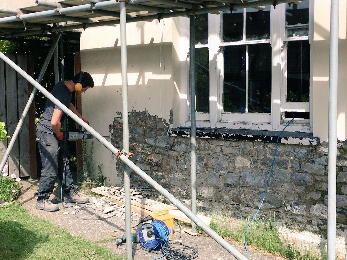 keystoneandlime's tweet image. A good example of why we shouldn&apos;t use cement renders on our stone buildings. Lintels rotten through! Restoration begins...
