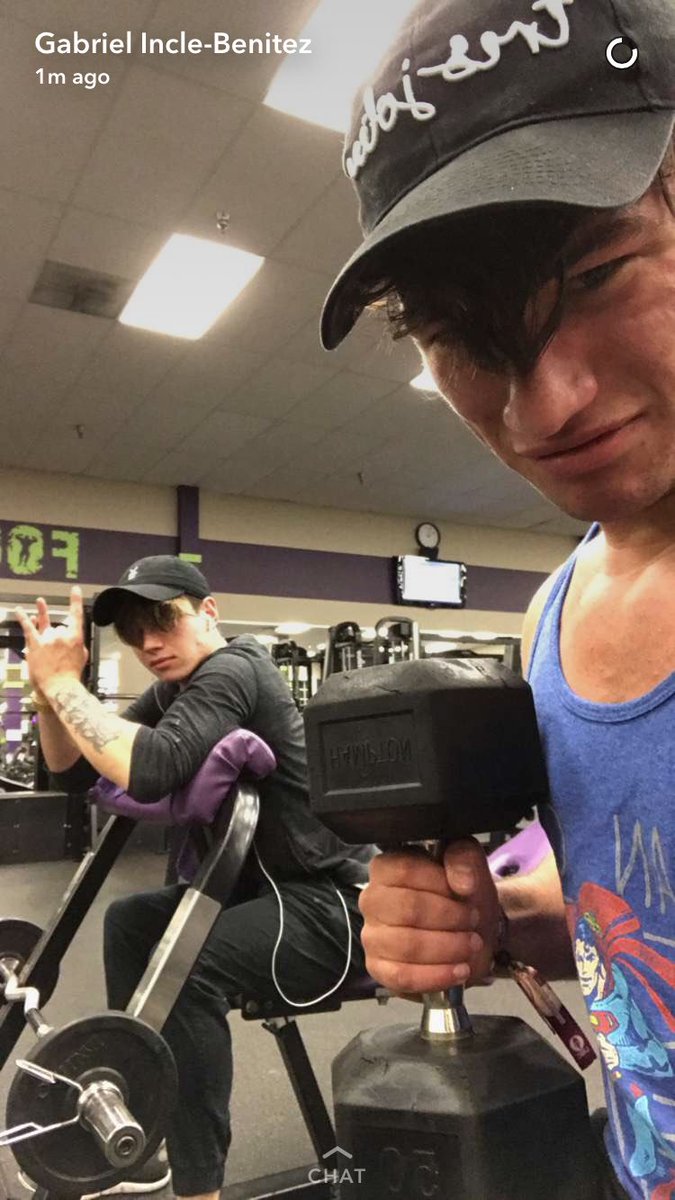 ChancelorPerez's tweet photo. This is my best friend Gabe! He's there for me always even with his girlfriend, Amber! I couldn't thank god enough! Love you baby! 🦁 https://t.co/O9UpX0R98m