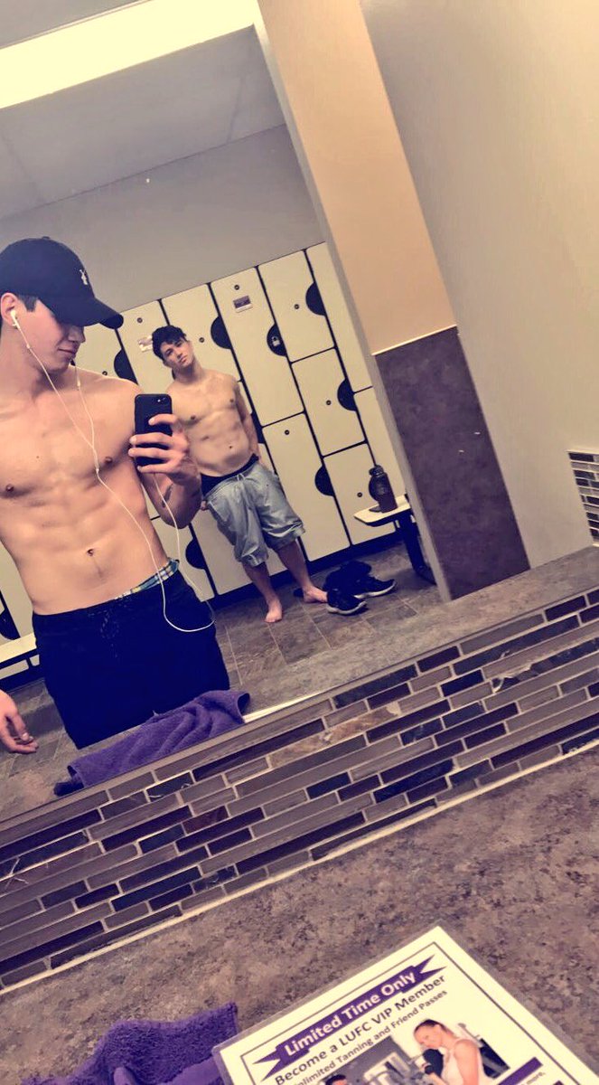 ChancelorPerez's tweet photo. This is my best friend Gabe! He's there for me always even with his girlfriend, Amber! I couldn't thank god enough! Love you baby! 🦁 https://t.co/O9UpX0R98m