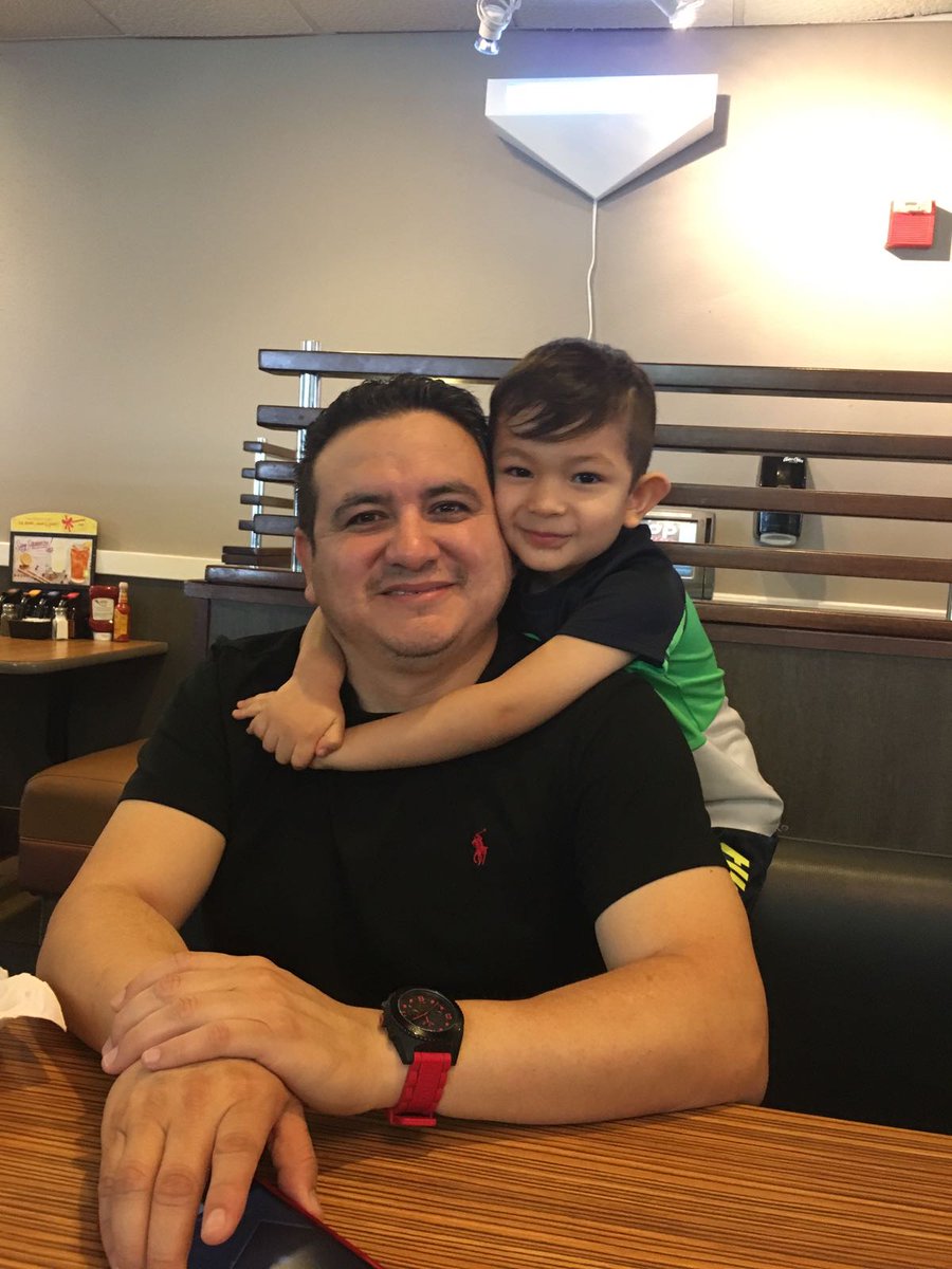 PpTorresD's tweet photo. Seguimos domingo previa de #joseadrian  listo con su papa ...... https://t.co/UthwqVfzOr
