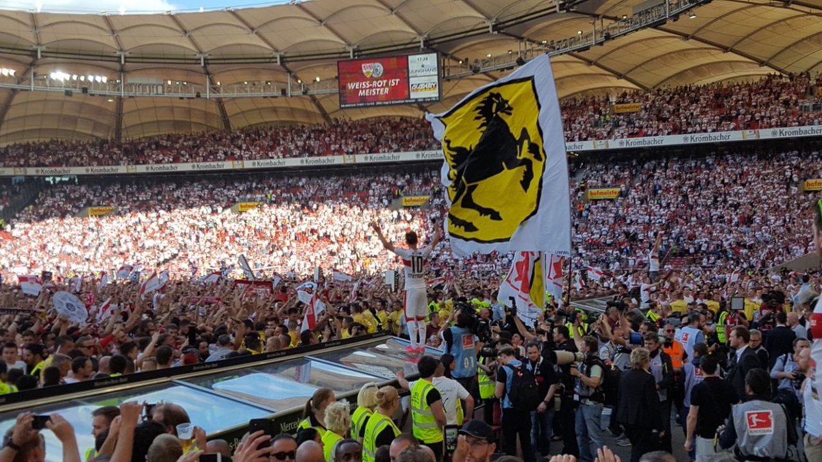 blogcannstatt's tweet photo. Gehts denn geiler? #VfBack #VfB https://t.co/Bkc6qdyizu