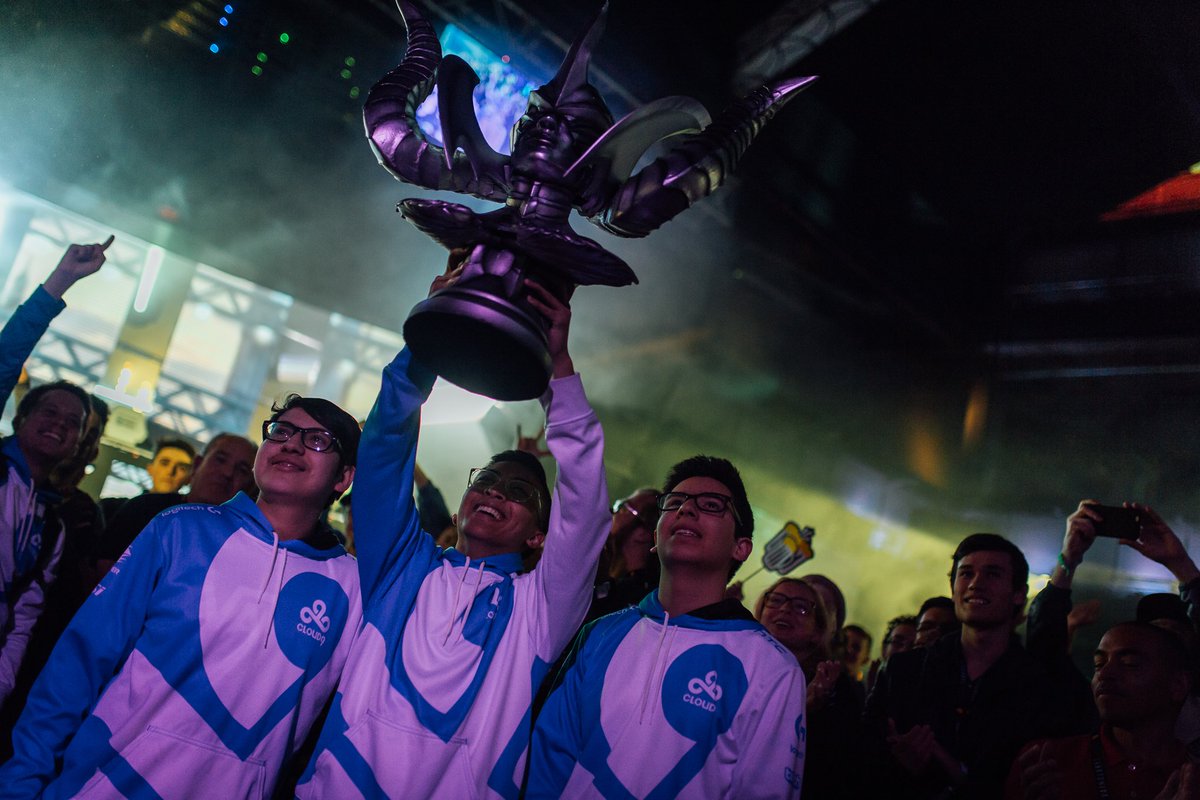 conorbeattie's tweet photo. Had a top media team this weekend producing content for the next day. Here's some snaps of mine #esports #vainglorylive https://t.co/wammLxP5vJ