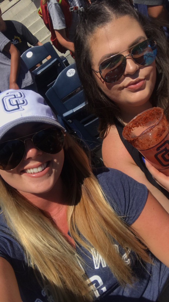 devonsellssd's tweet photo. #SDinHD #Padres vs #Cardinals https://t.co/aoysgYW83m