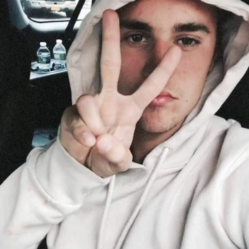 TeamBieber24hr's tweet photo. BELIEBERS AMANHÃ VAMOS PASSA PARA OUTRA VOTAÇÃO OK? ATIVA AS NOTIFICAÇÕES PARA VOTAR COM A GENTE! AMO VOCÊS😍
JELIEBERS FOREVER 
#JustinBBMAs https://t.co/7tYvlTPgx3