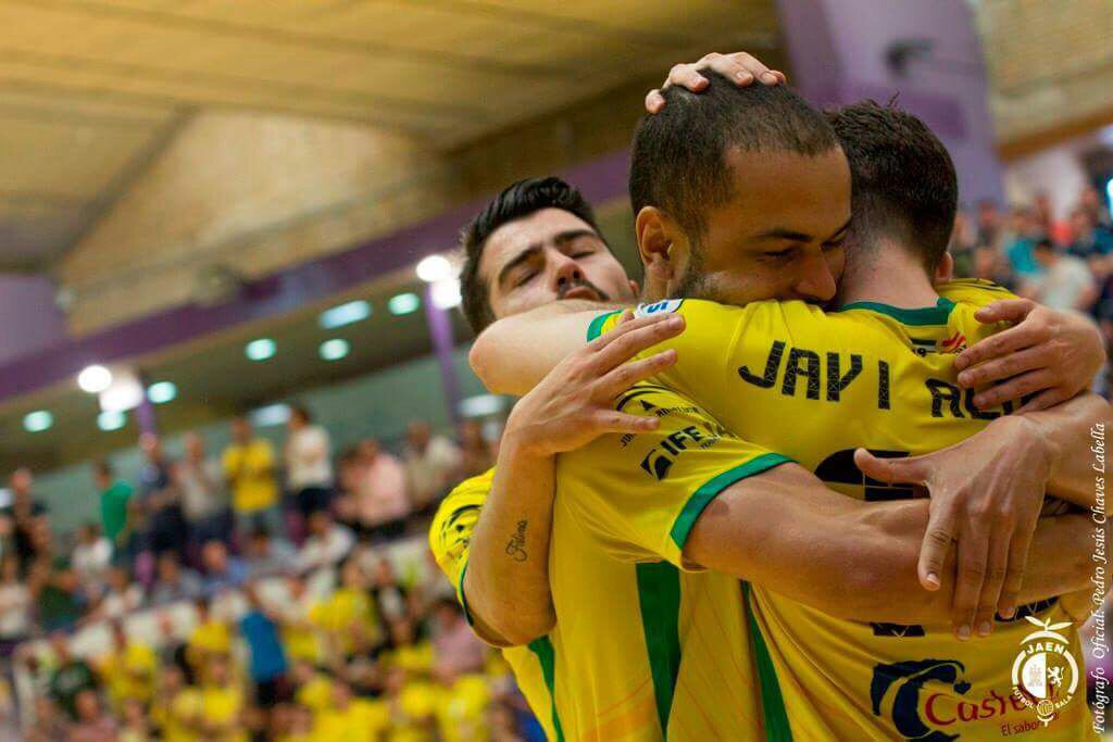 Te has ganado un espacio en mi corazon , ha sido increible conocerte y saber lo gran persona que eres❤️#Mauricinho🔝🔝