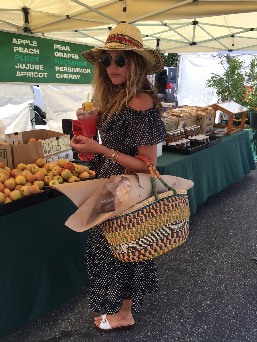 LMFtweets's tweet photo. Malibu Farmers Market in the Mira Polka Dot Dress.... #lisamariefernandez #spring2017collection #malibu https://t.co/ZwOc9mzfkt