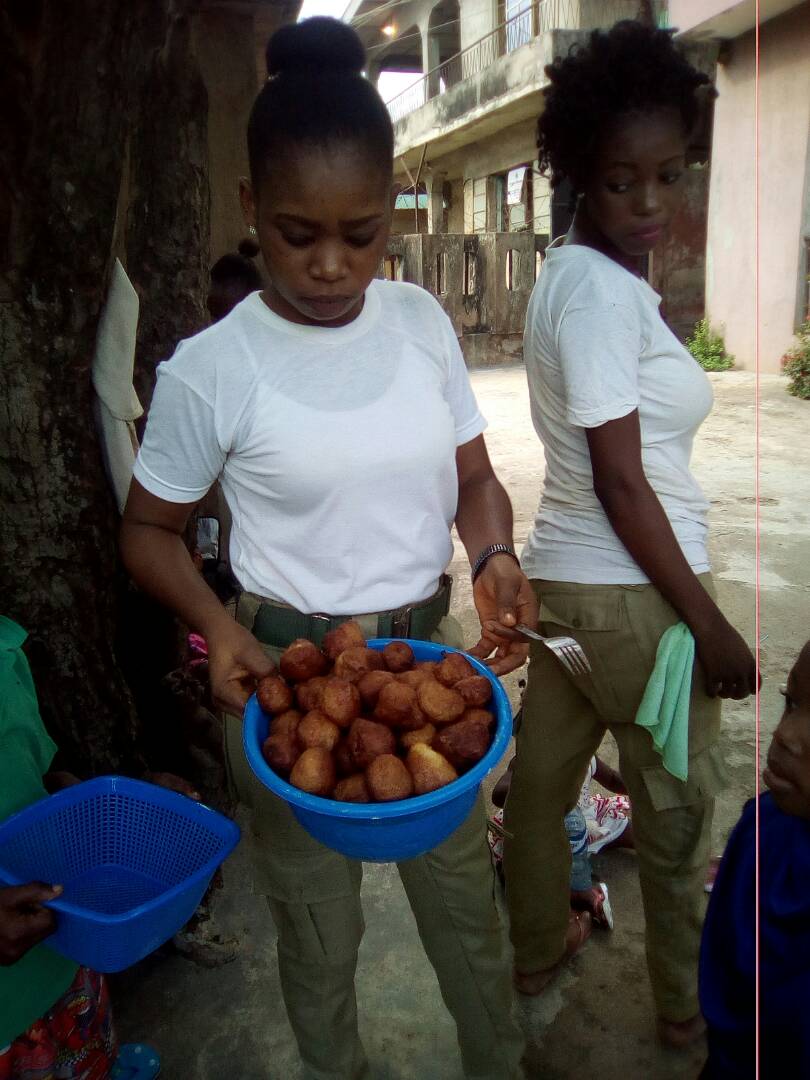vsonysclagos's tweet photo. @vsonysclagos,children are also taught to be self dependent &amp; to be self employed by engaging in several handiworks such as the one below. https://t.co/Pu71TG4HCc