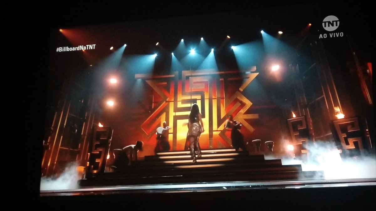 popeaceseok's tweet photo. Camila diva mesmo viu #BTSBBMAs #BBMAs https://t.co/YtFn93E9Wp