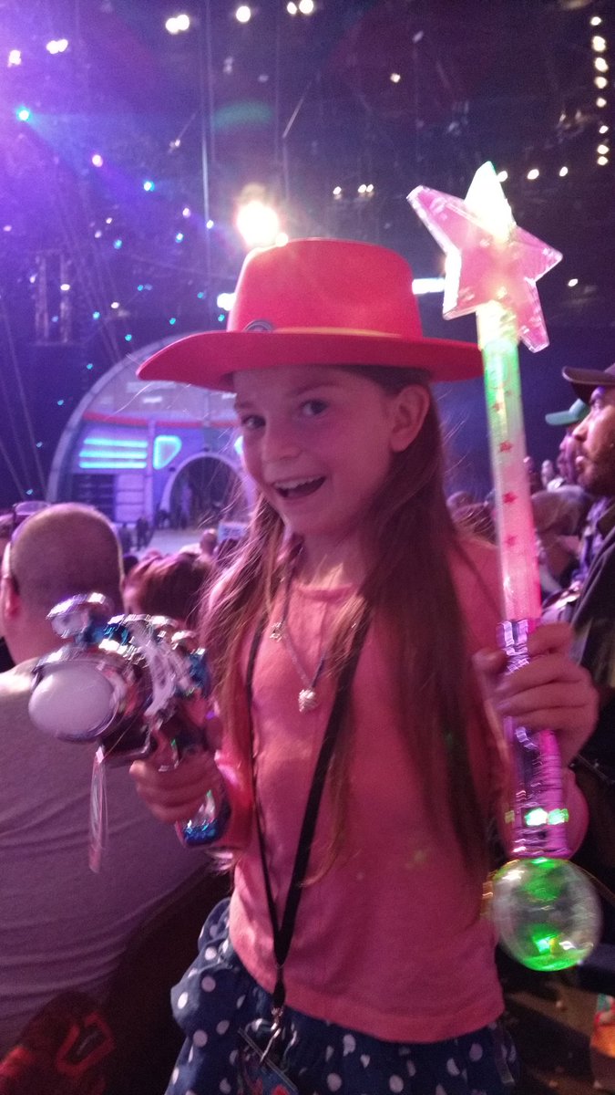 MissySB's tweet photo. "I'm a magical Star Wars Princess Cowgirl!" 

Damn straight, kid. https://t.co/5ccxKkw5Q5