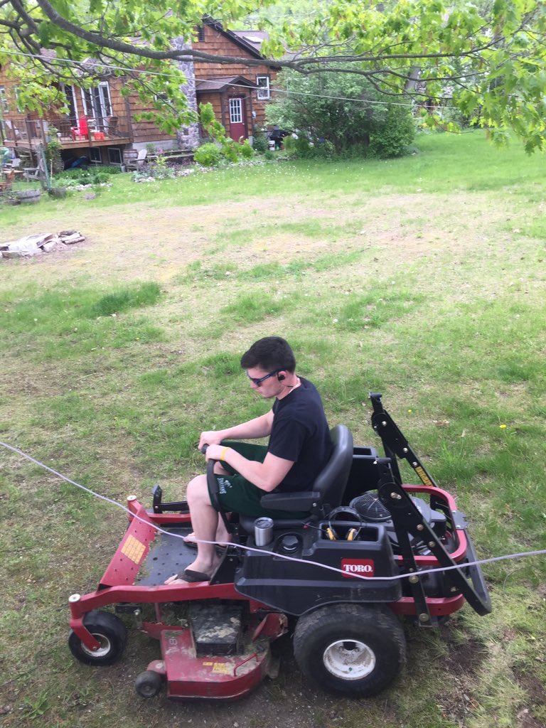 WhatKylesDoin's tweet photo. I was gone 4 a minute but I'm back now https://t.co/svFOHF7u07