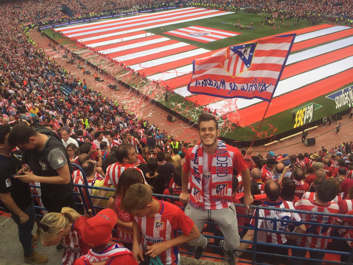 Fhuetom's tweet photo. Inolvidable! #AupaAtleti #HastasiempreCalderon https://t.co/xOYVQVKJQJ