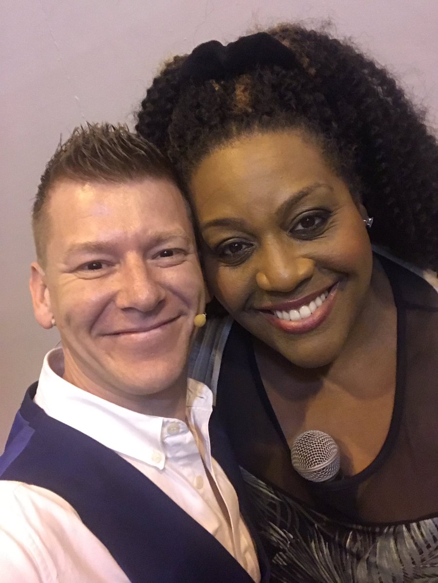 SingerMarkAllen tweet picture