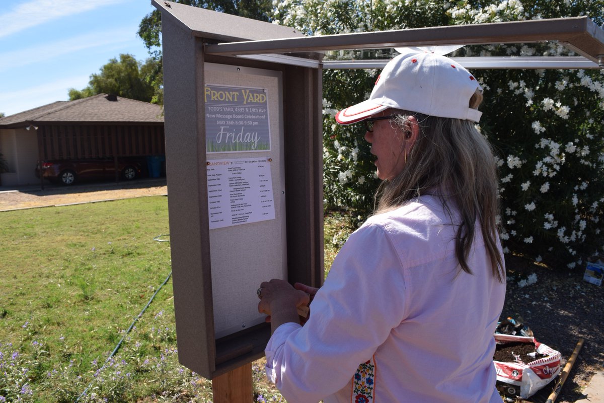 loveyrblockPHX's tweet photo. Neigh Leader, Pam Pawlowski, spreads the word about upcoming events in the new #community message board! #frontyardfriday #resiliency https://t.co/m8qisShxXk