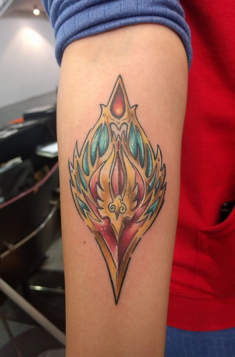 _SAT0SHi's tweet photo. My new babe!! Thanks to Martin from #ForceInk (https://t.co/OJrvT3dOZw) Endo alar Quel'thalas! @Blizzard_Ent https://t.co/1sUA8XgNWb
