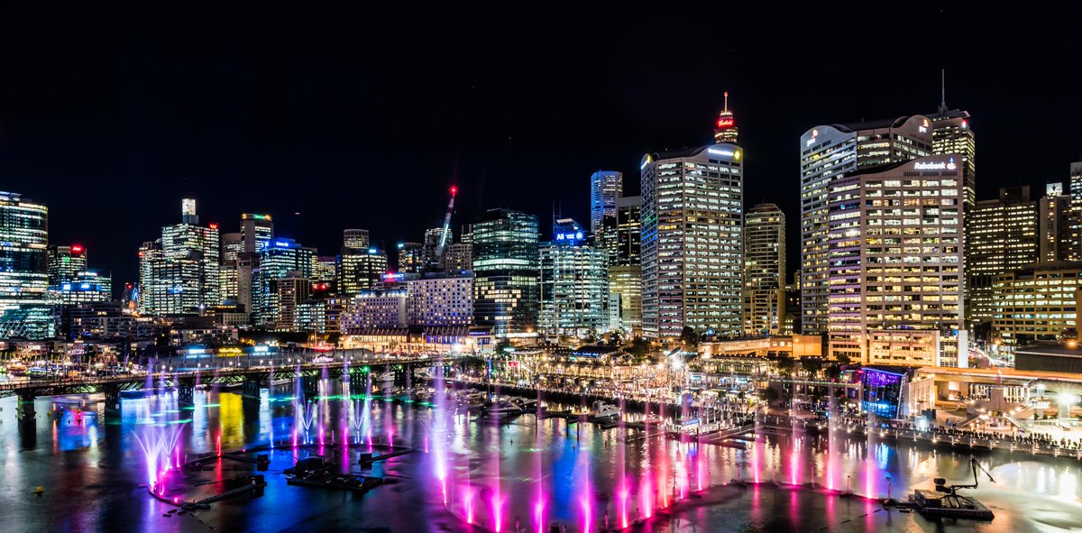 BusesInfo's tweet photo. #VividSydney festival of light, music &amp; ideas starts Fri. A bright idea: Use public transport. Over 9,000 extra services will be running. https://t.co/2LE7VypmHT