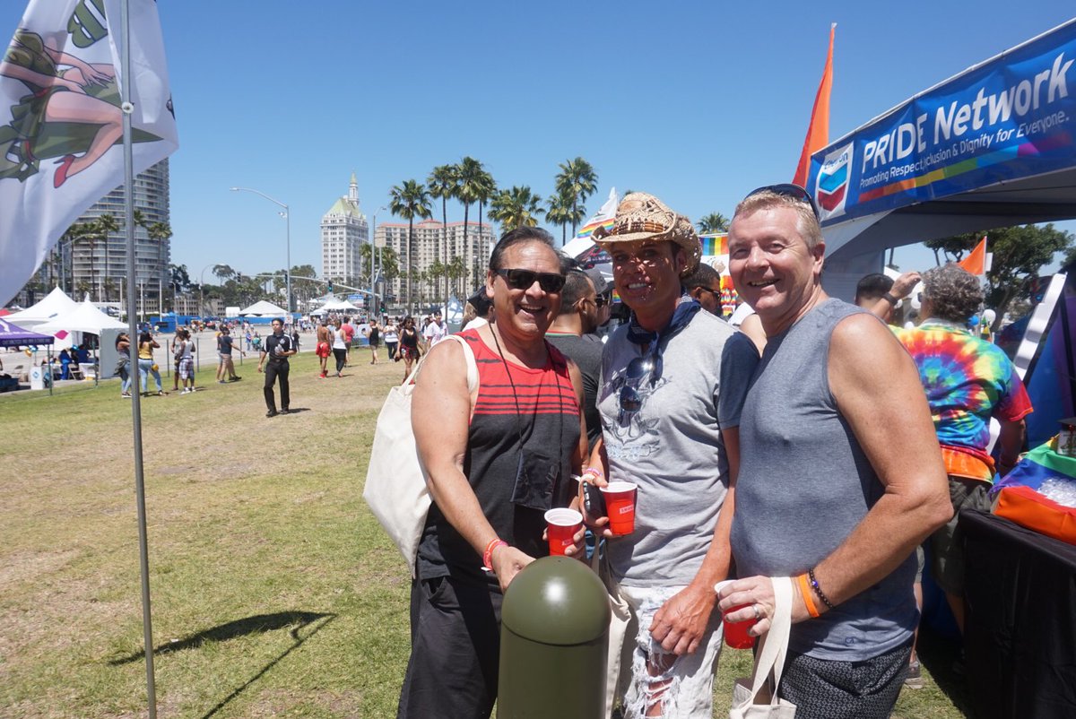 bomblubes's tweet photo. LONG BEACH PRIDE DAY 2 FIND YOUR PHOTOS AND SHARE #bomblube #pride #lbpride #lube https://t.co/D8O1SfiOKY