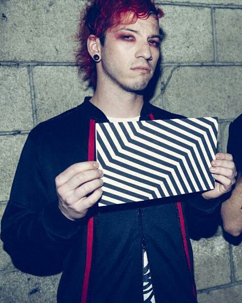 TOPVOTlNGSTATS's tweet photo. 4 #topBBMAS https://t.co/Ra1FGJxJ1I