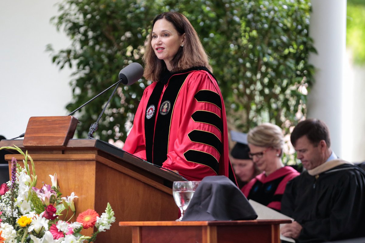 DavidsonCollege's tweet photo. President @CarolQuillen addressed #Davidson2017 in lieu of an invited speaker, continuing a long-standing tradition. https://t.co/uy3d9fdzAN