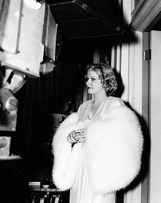 Jean Harlow on the set of Libeled Lady (1936)